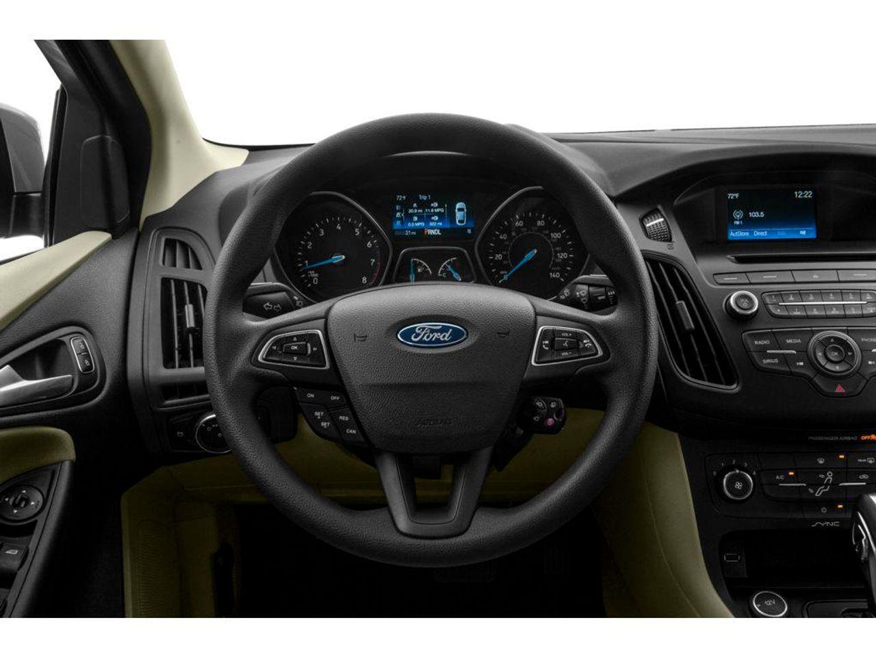 2015 Ford Focus SE-3