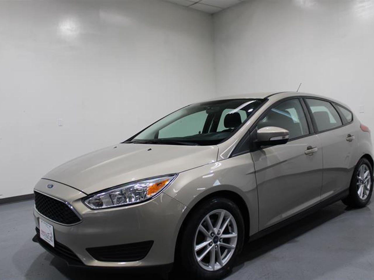 2015 Ford Focus SE-2