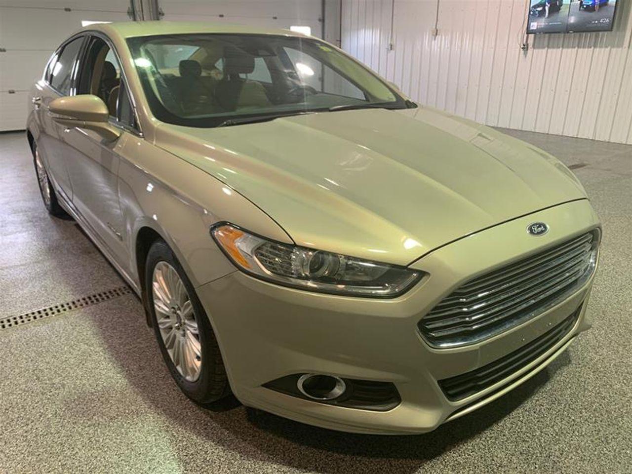 2015 Ford Fusion Hybrid SE-0