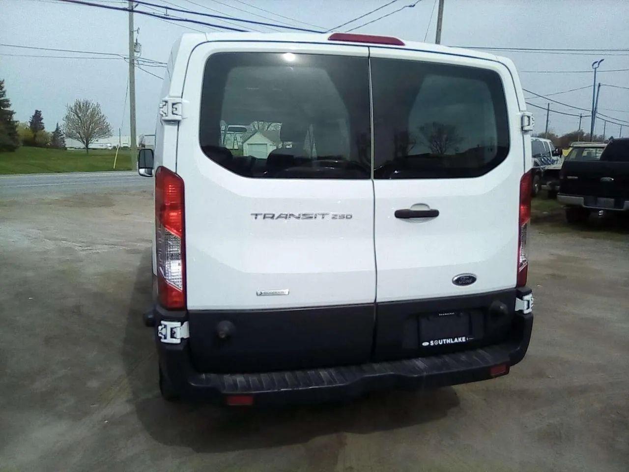 2015 Ford Transit -3