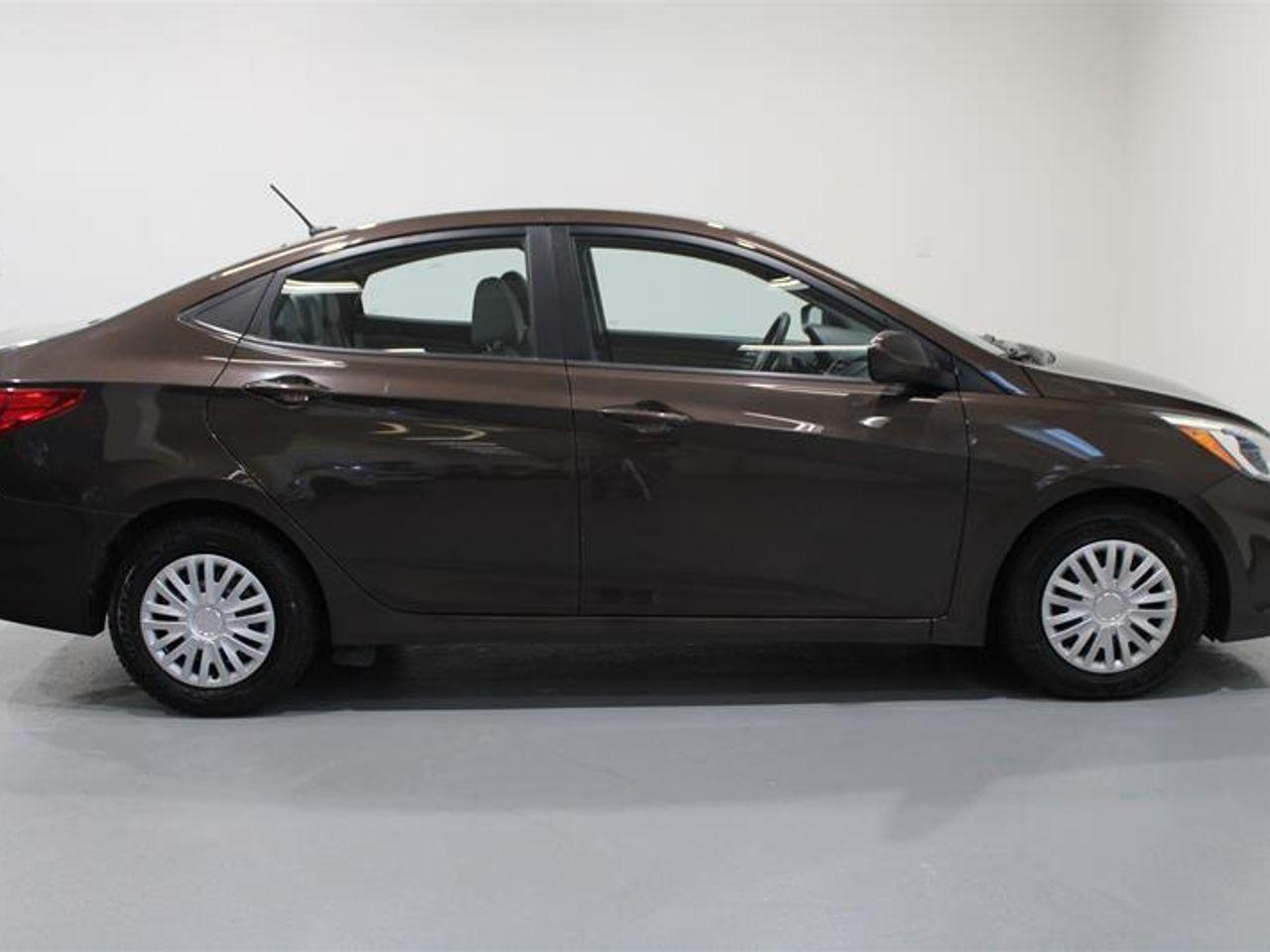 2015 Hyundai Accent -0