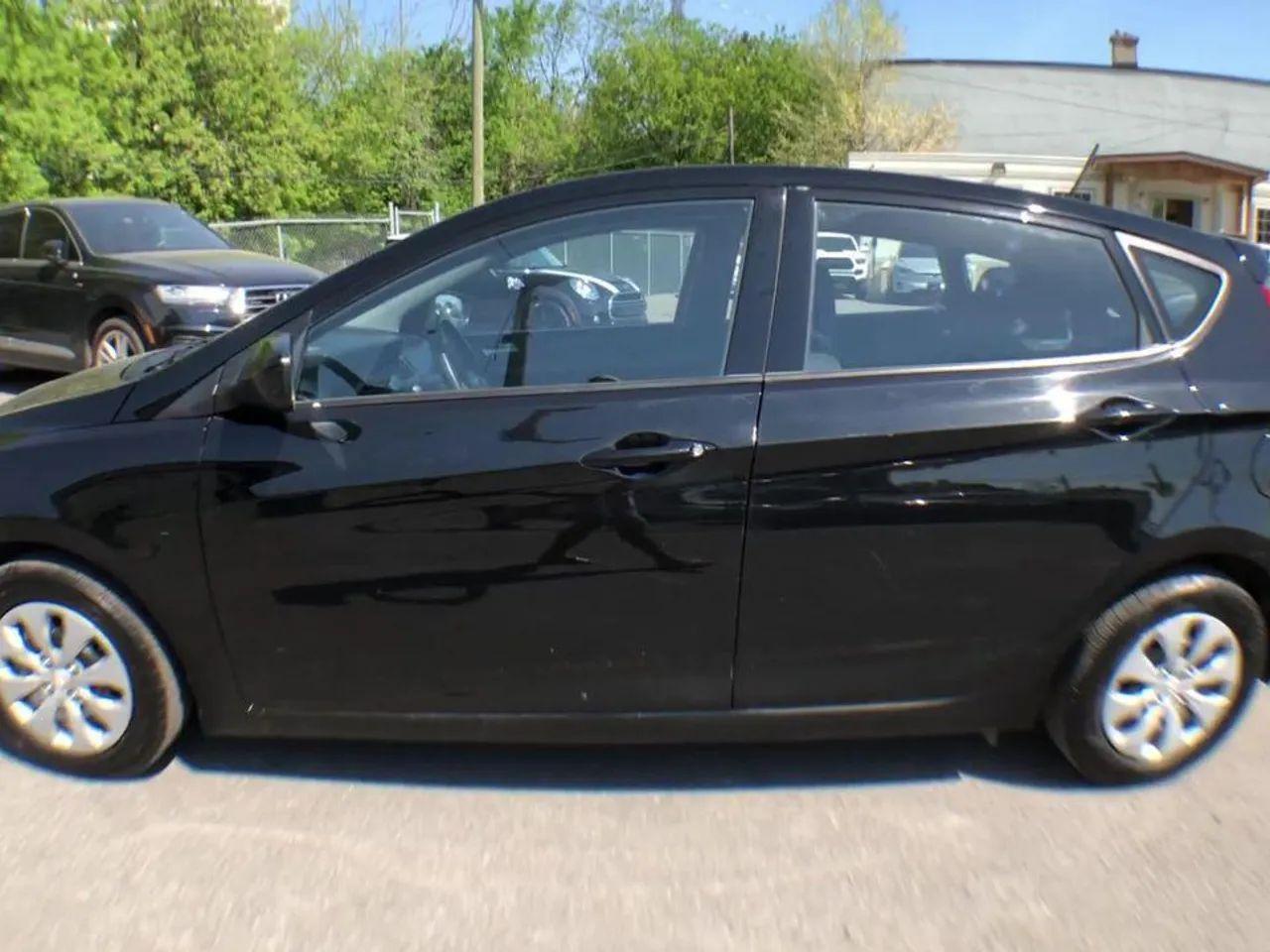 2015 Hyundai Accent GL-4