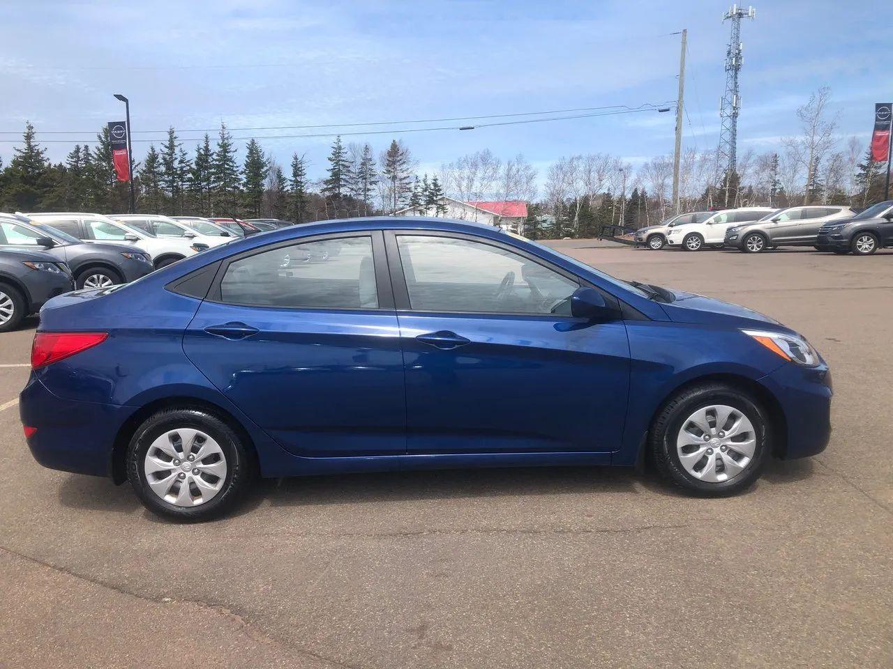 2015 Hyundai Accent L-1