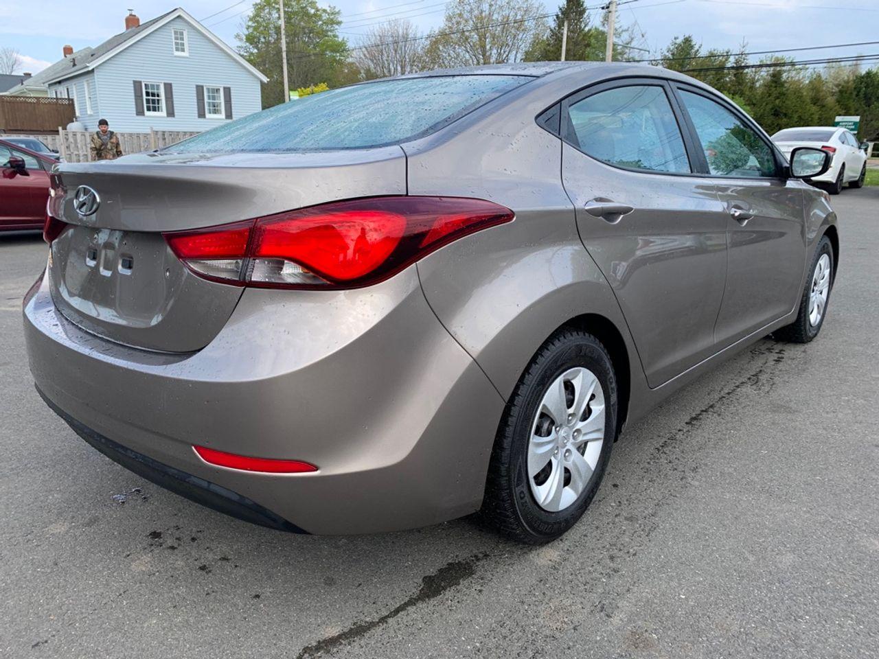 2015 Hyundai Elantra GL-2