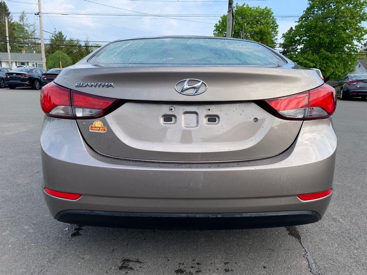 2015 Hyundai Elantra GL-3