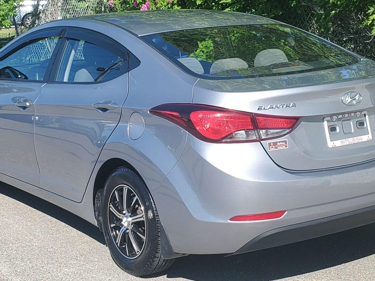 2015 Hyundai Elantra L-3