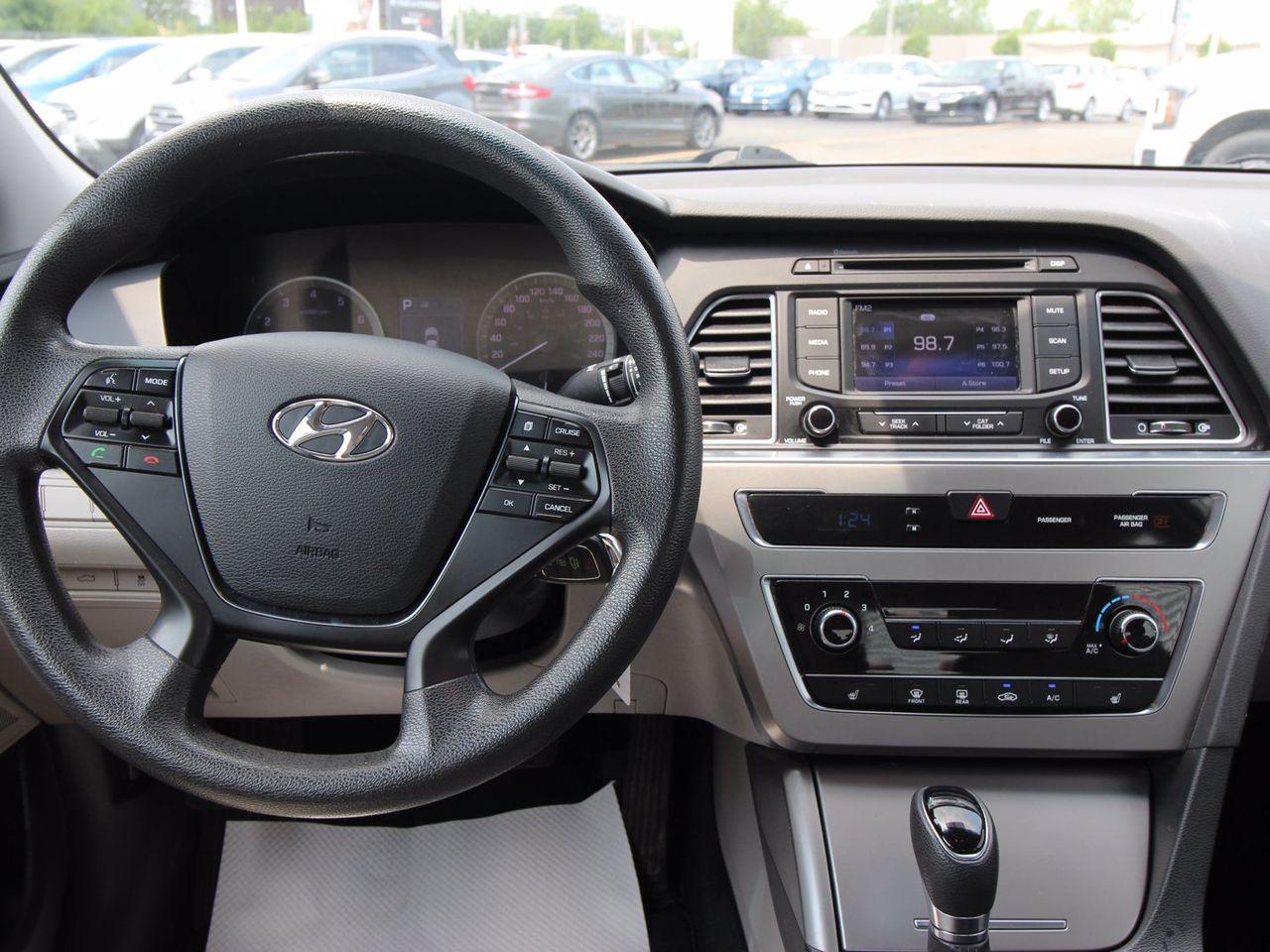 2015 Hyundai Sonata GL-4