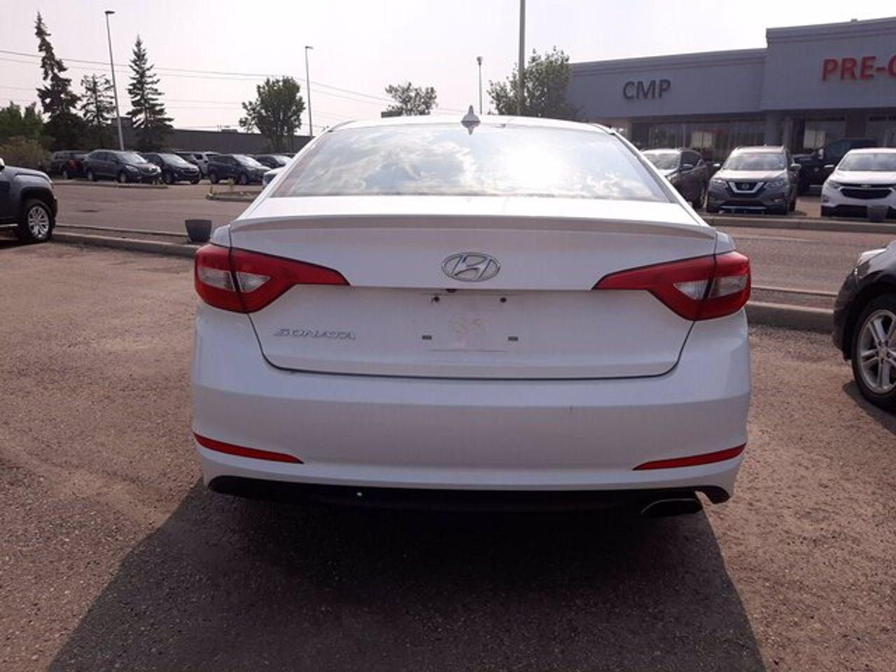 2015 Hyundai Sonata SE-2