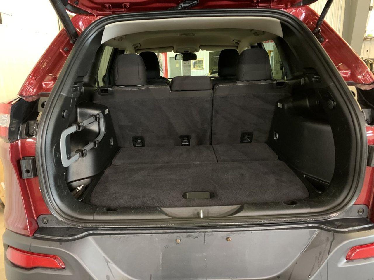 2015 Jeep Cherokee North-4