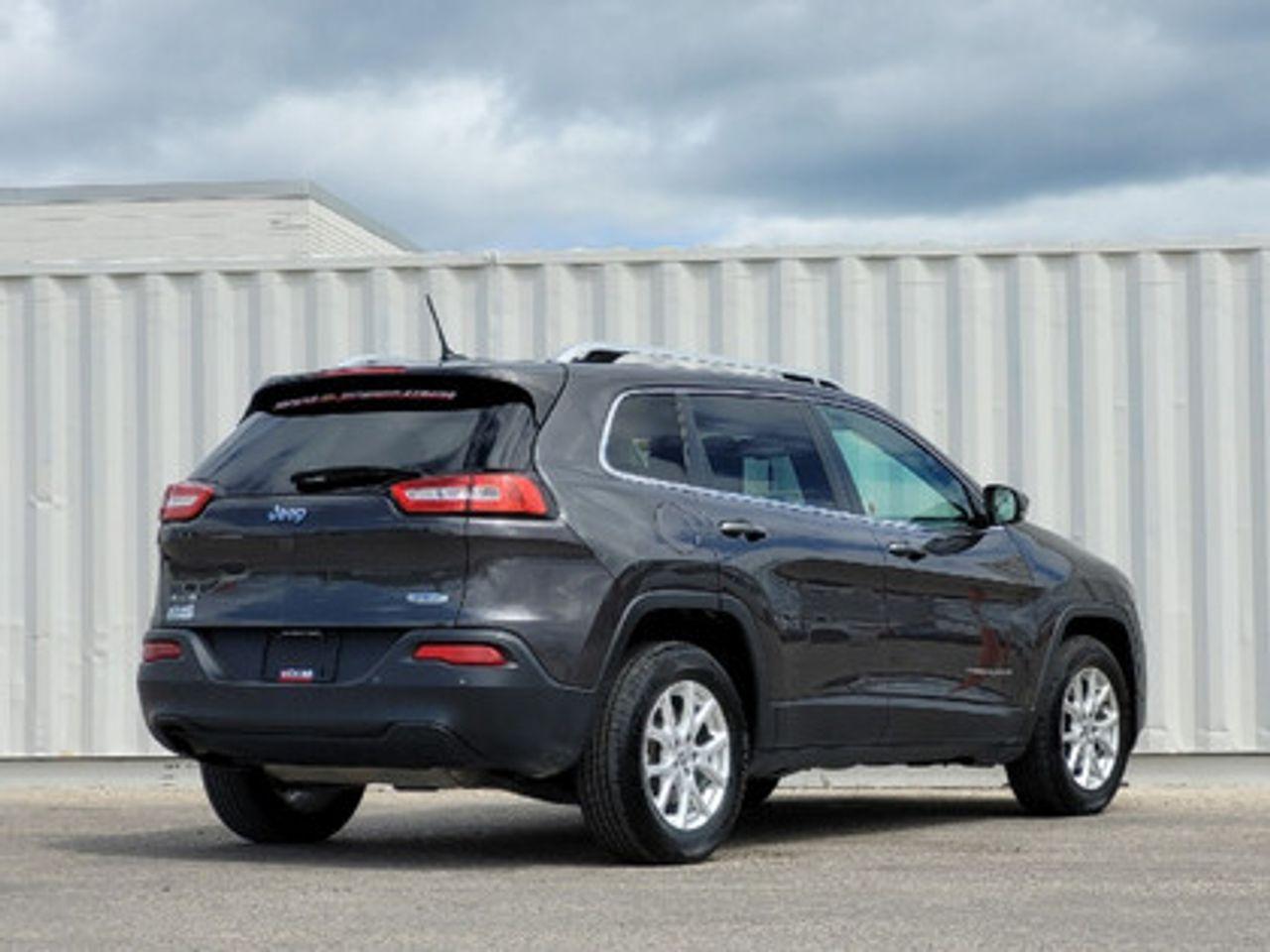 2015 Jeep Cherokee North-4