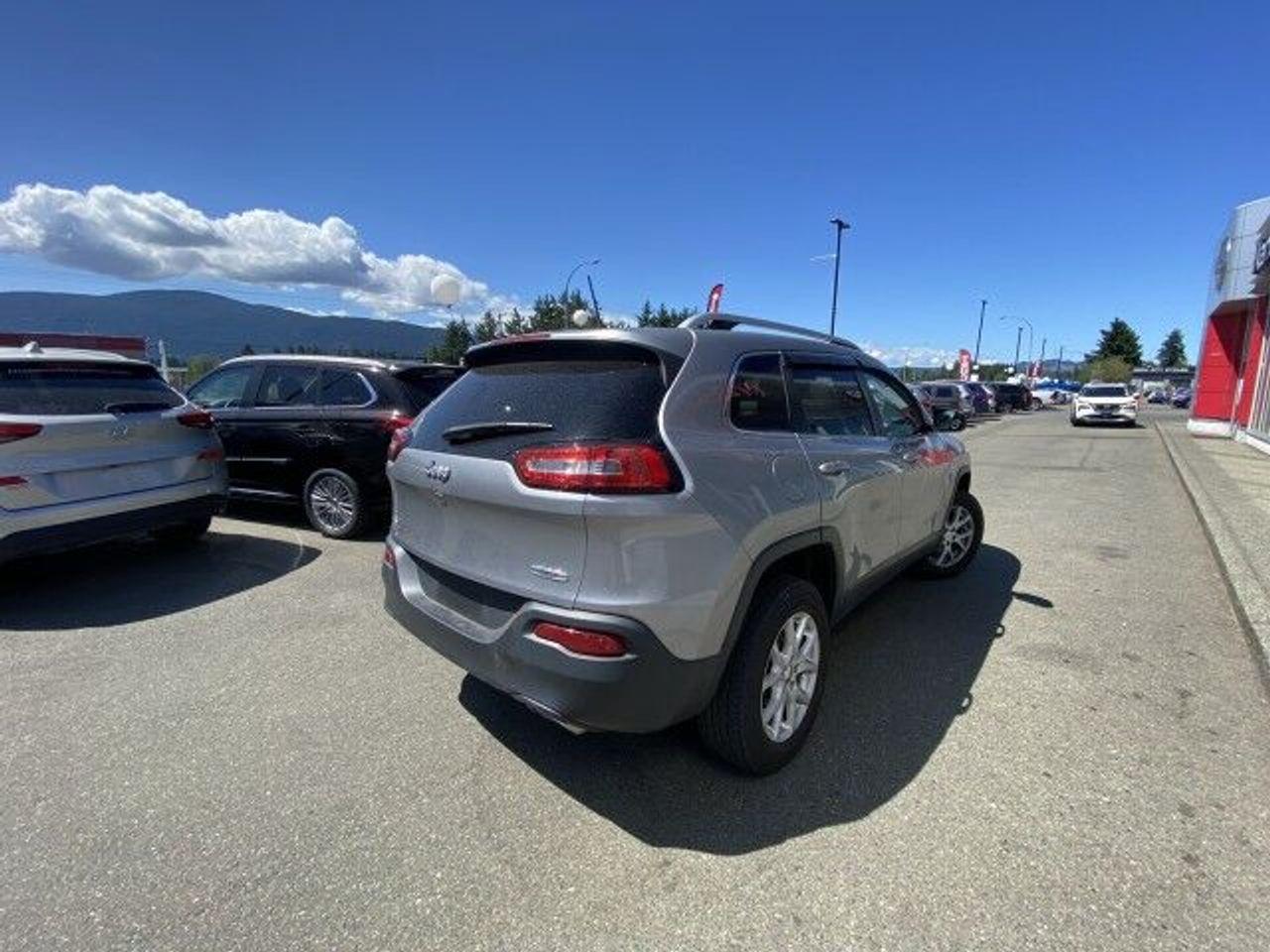 2015 Jeep Cherokee North-4