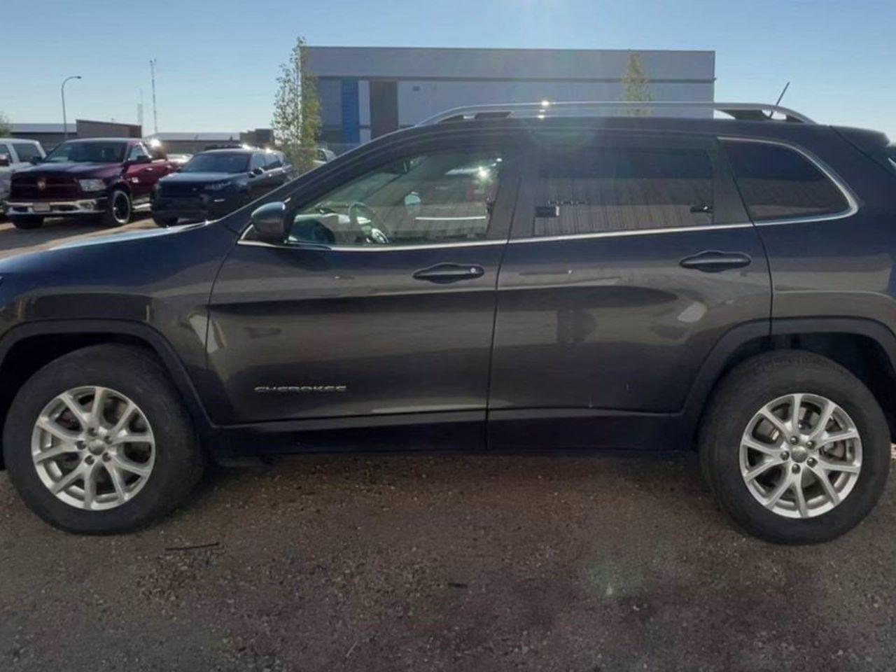 2015 Jeep Cherokee North-4