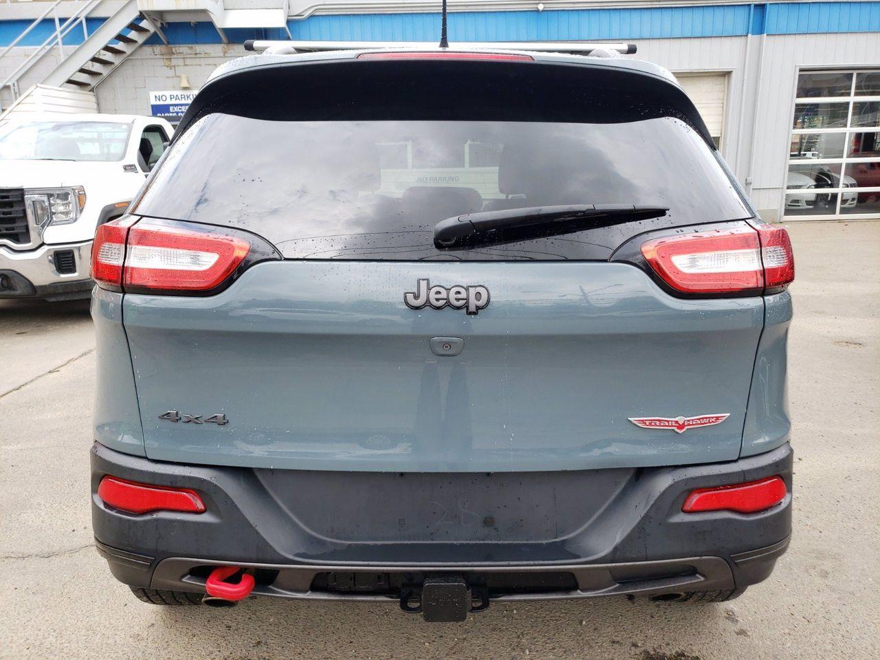 2015 Jeep Cherokee Trailhawk-4