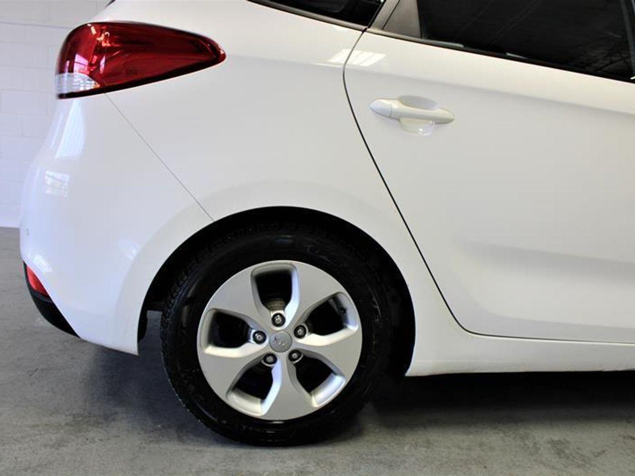 2015 Kia Rondo FX-3
