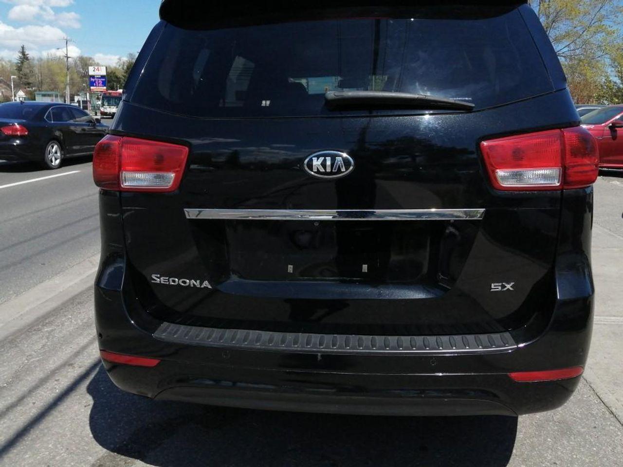 2015 Kia Sedona eX-2