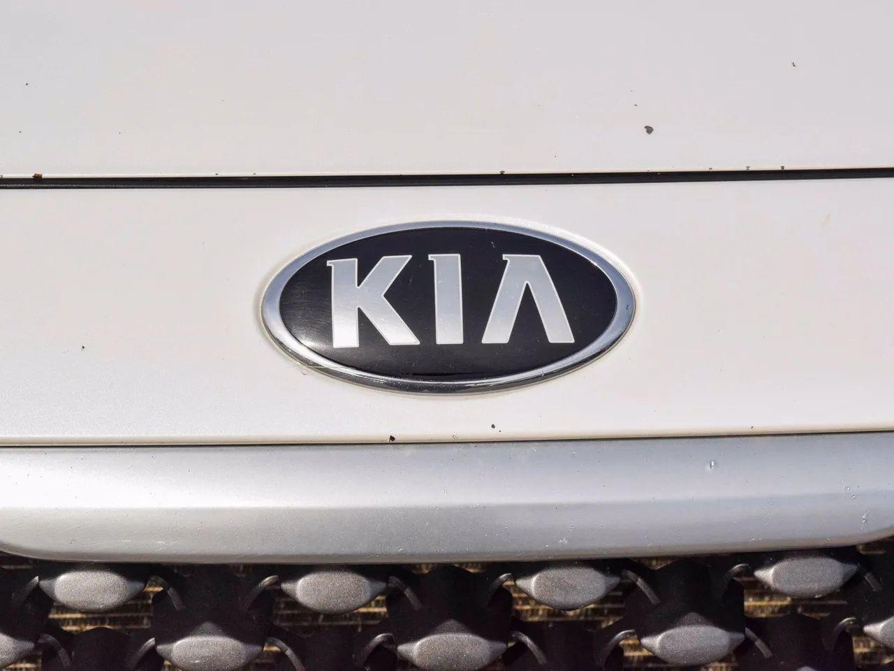 2015 Kia Sedona LX-2