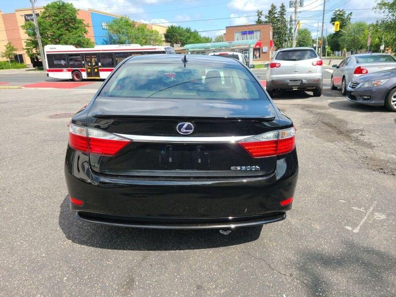 2015 Lexus ES 300h Base-3