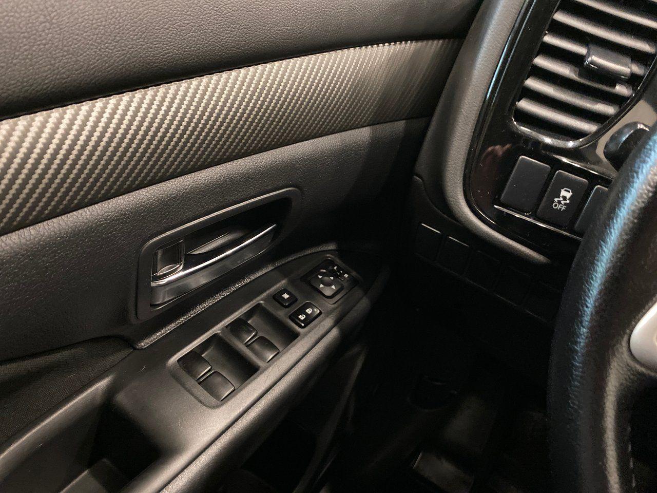 2015 Mitsubishi Outlander ES-3
