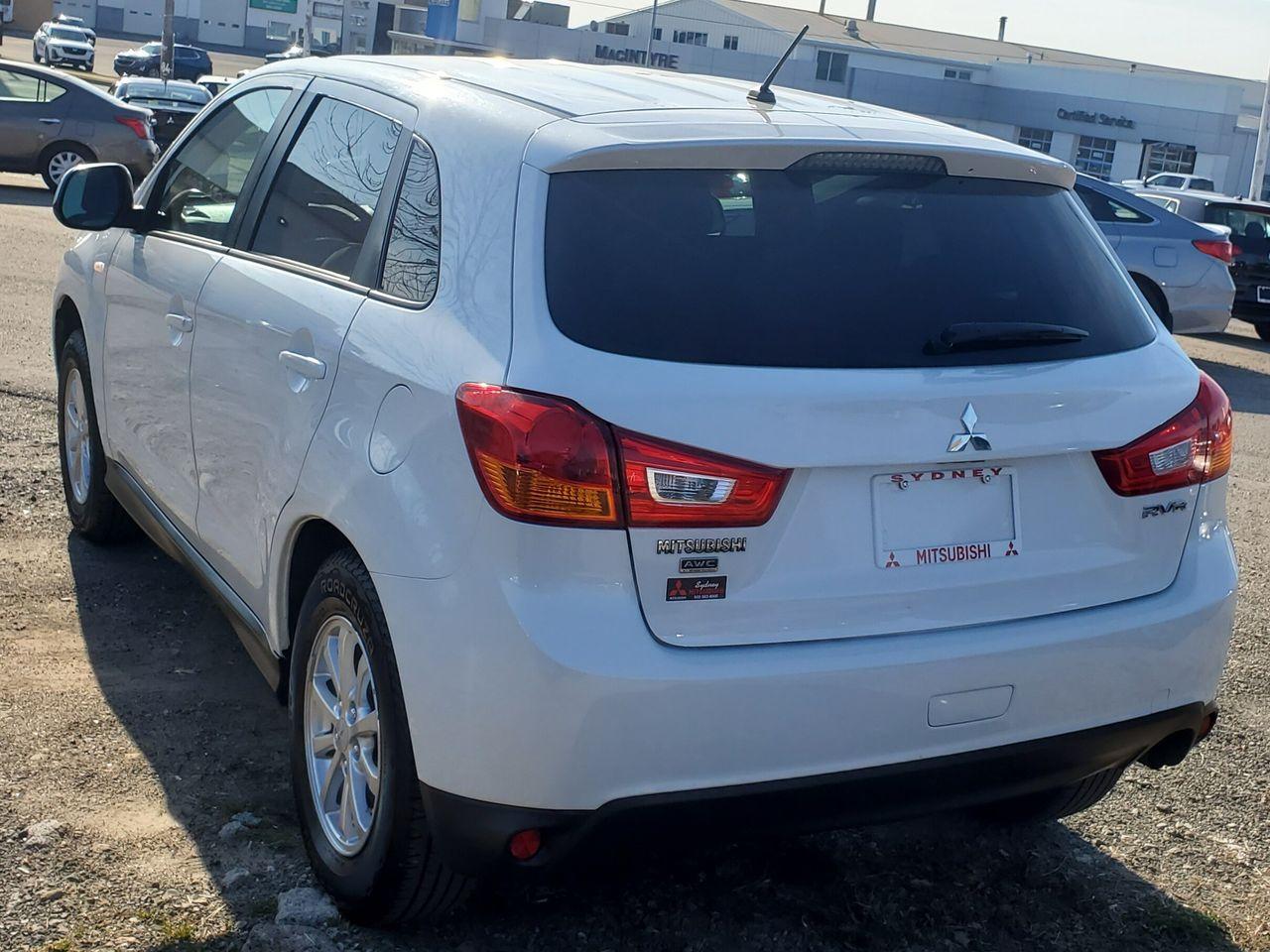 2015 Mitsubishi RVR SE-3