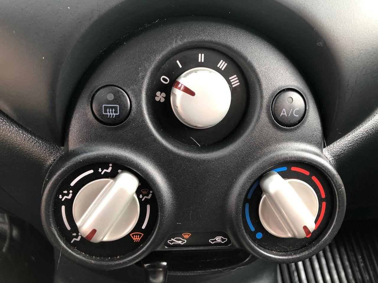 2015 Nissan Micra Base-4