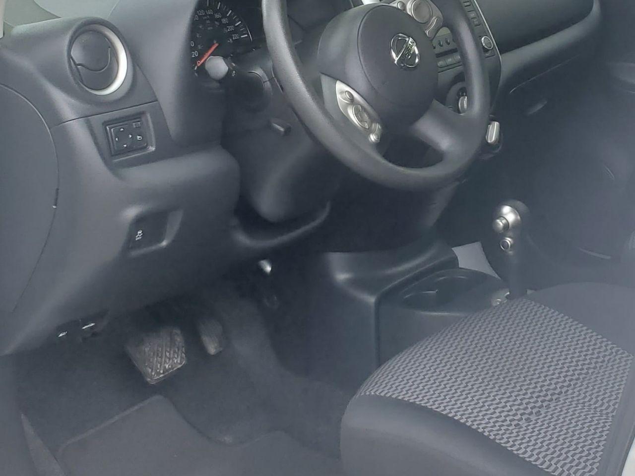 2015 Nissan Micra Base-2