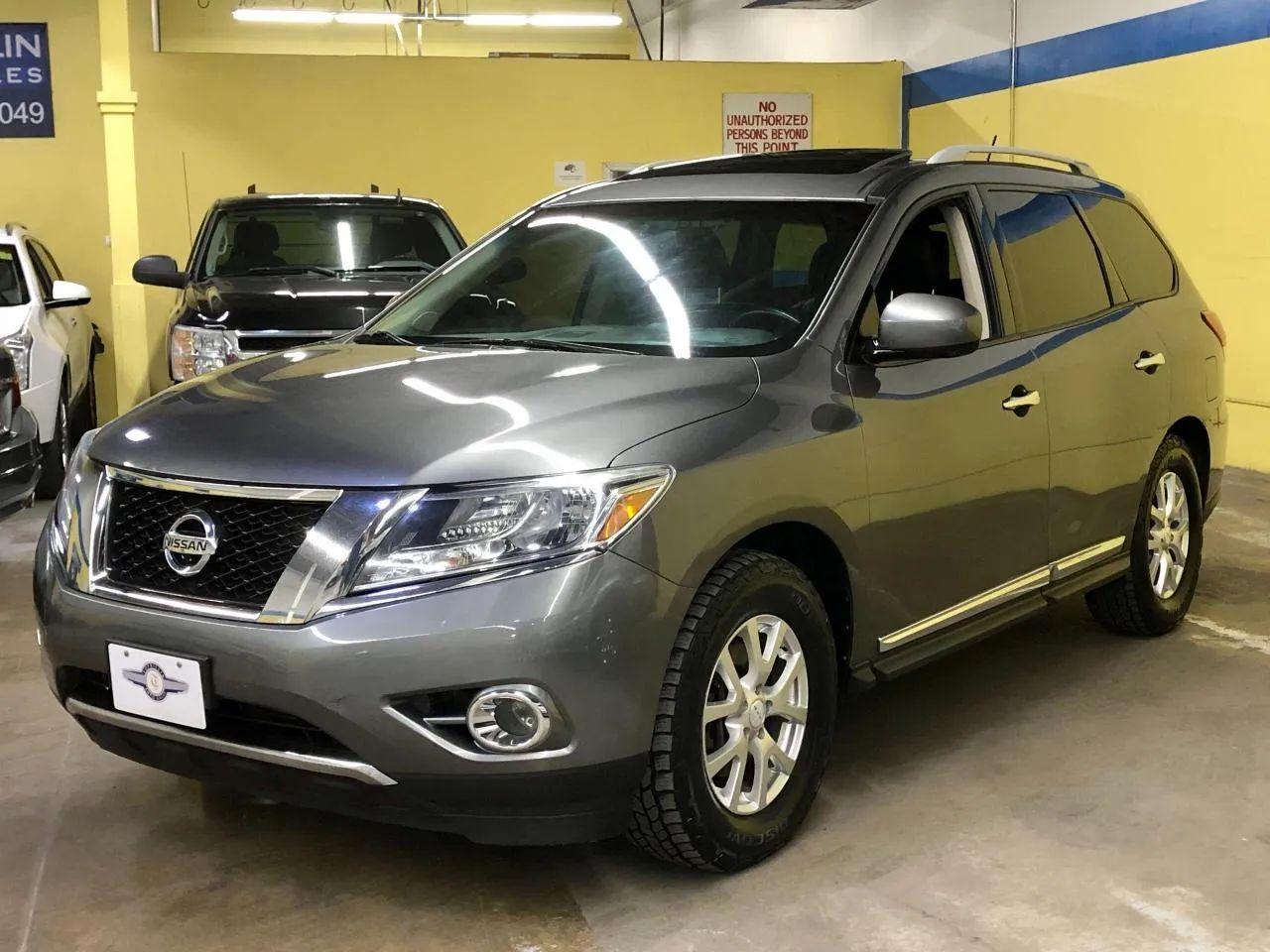 2015 Nissan Pathfinder SV-2