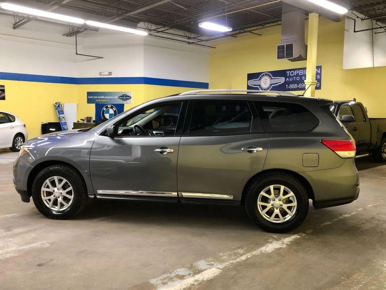 2015 Nissan Pathfinder SV-3