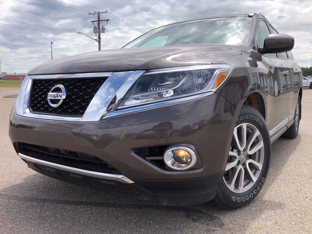 2015 Nissan Pathfinder SV-2