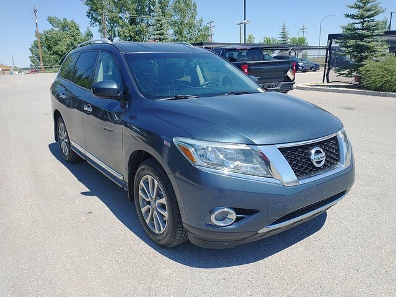 2015 Nissan Pathfinder SV-3