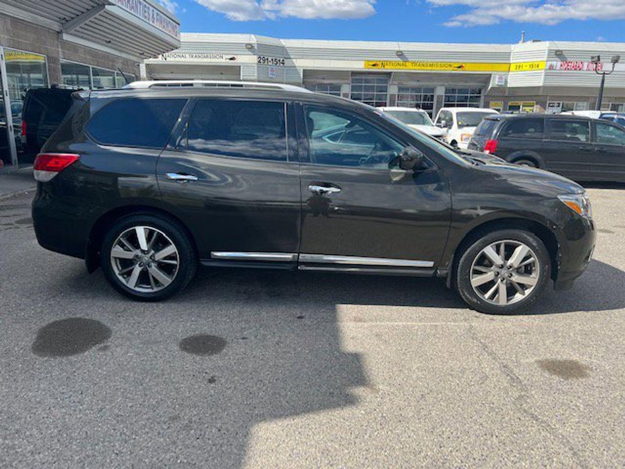 2015 Nissan Pathfinder SV-3