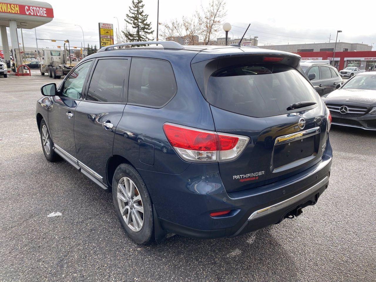 2015 Nissan Pathfinder SV-3