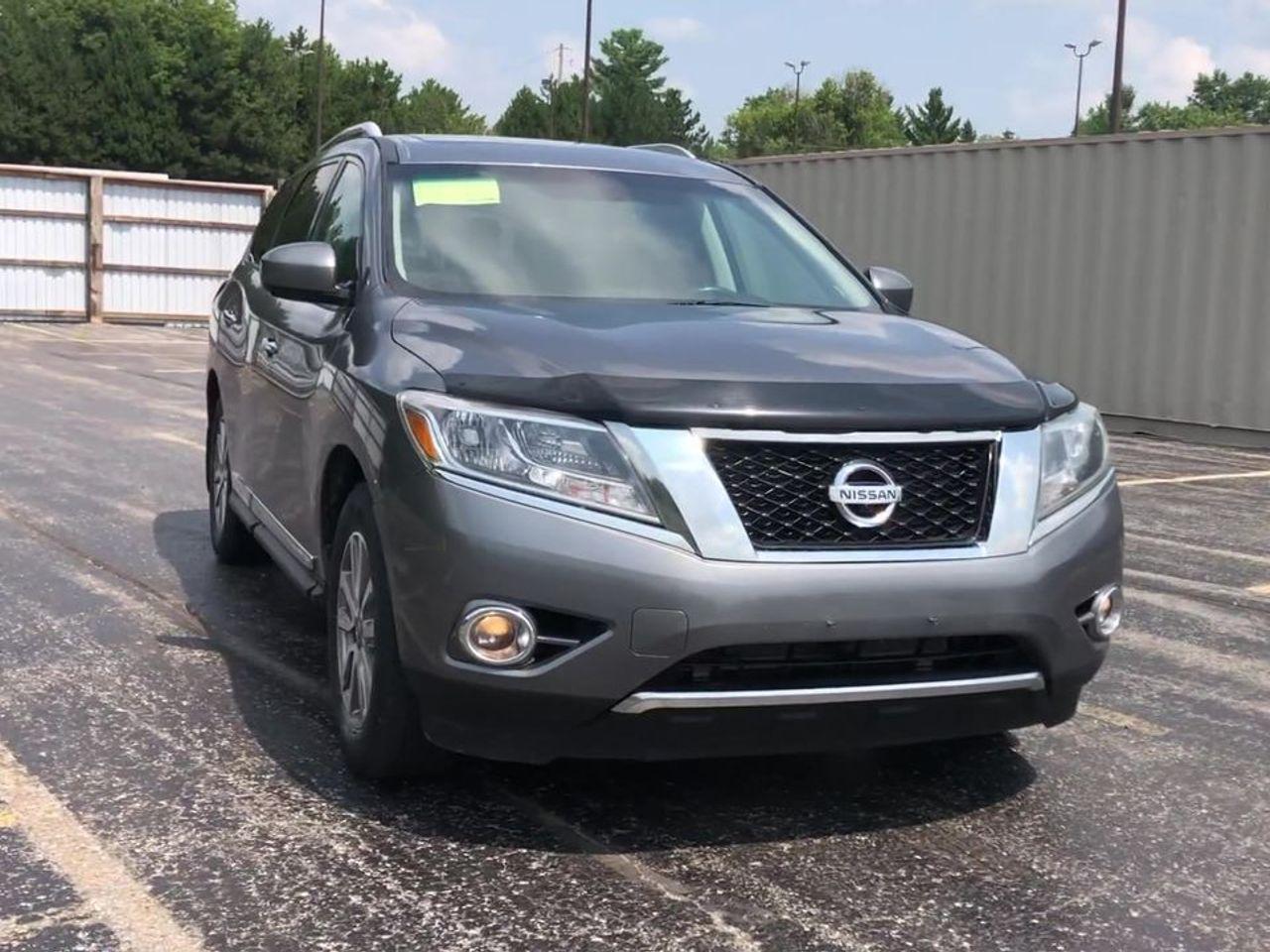 2015 Nissan Pathfinder SV-2