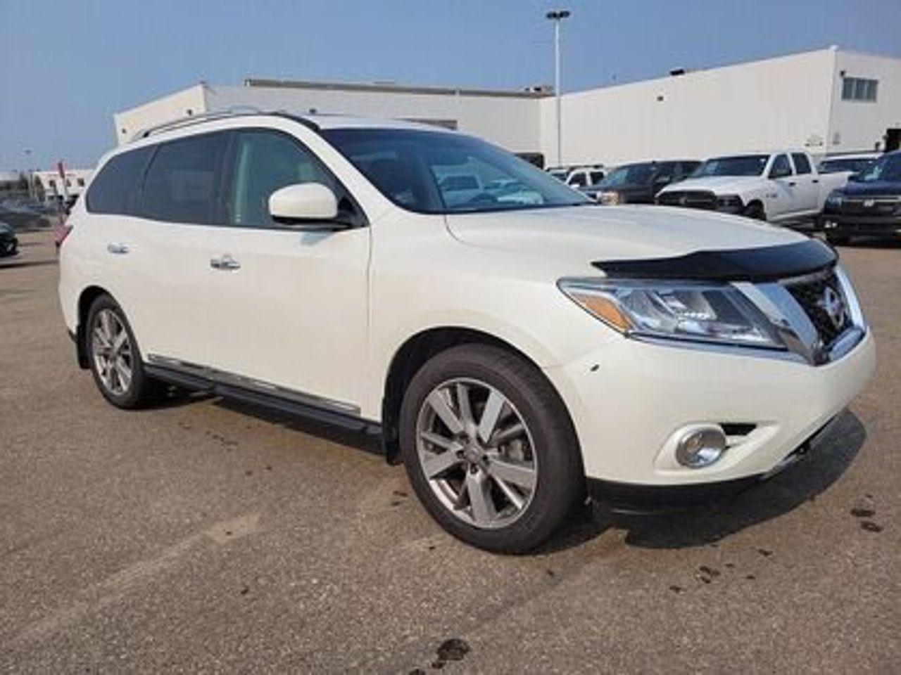 2015 Nissan Pathfinder SV-2