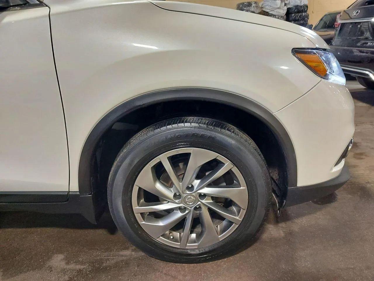 2015 Nissan Rogue SL-4