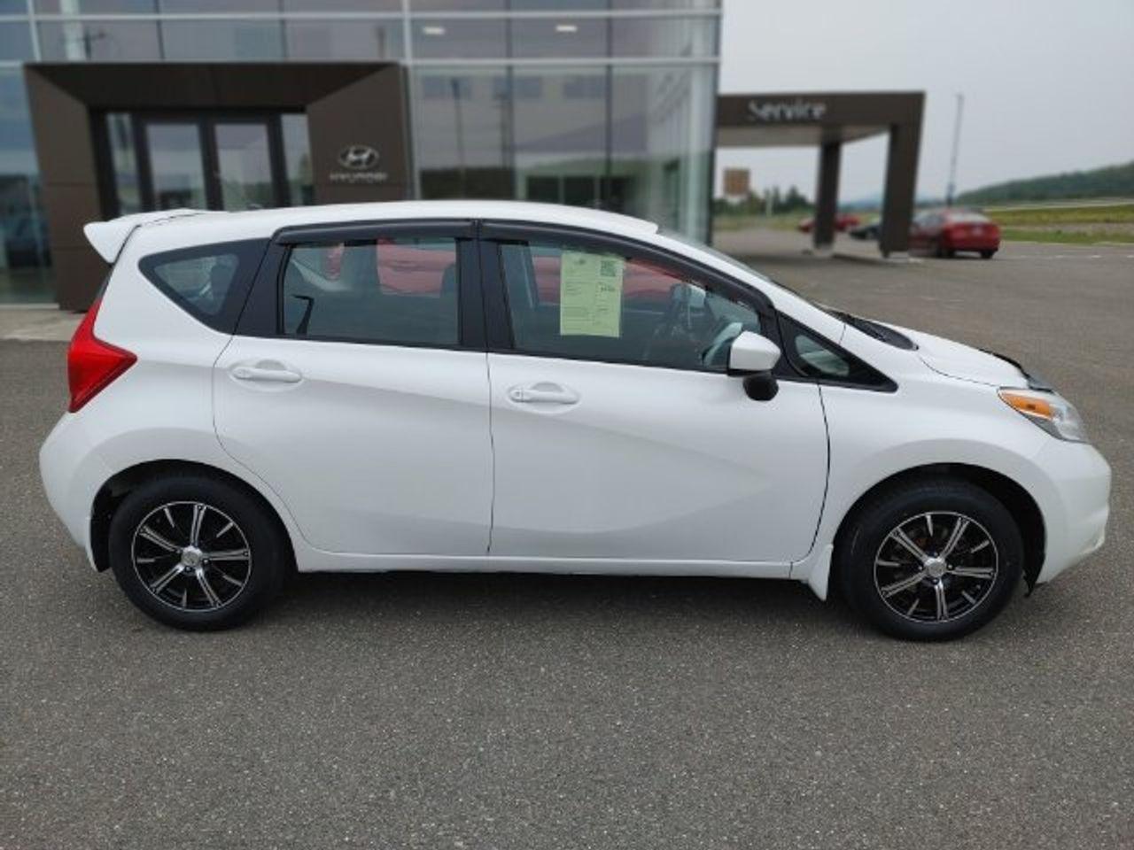 2015 Nissan Versa Note 1.6 S-2