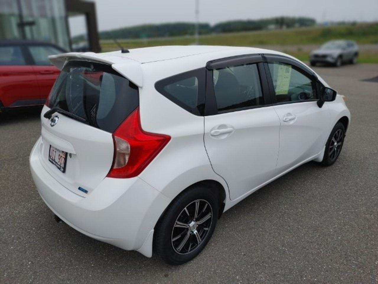2015 Nissan Versa Note 1.6 S-4
