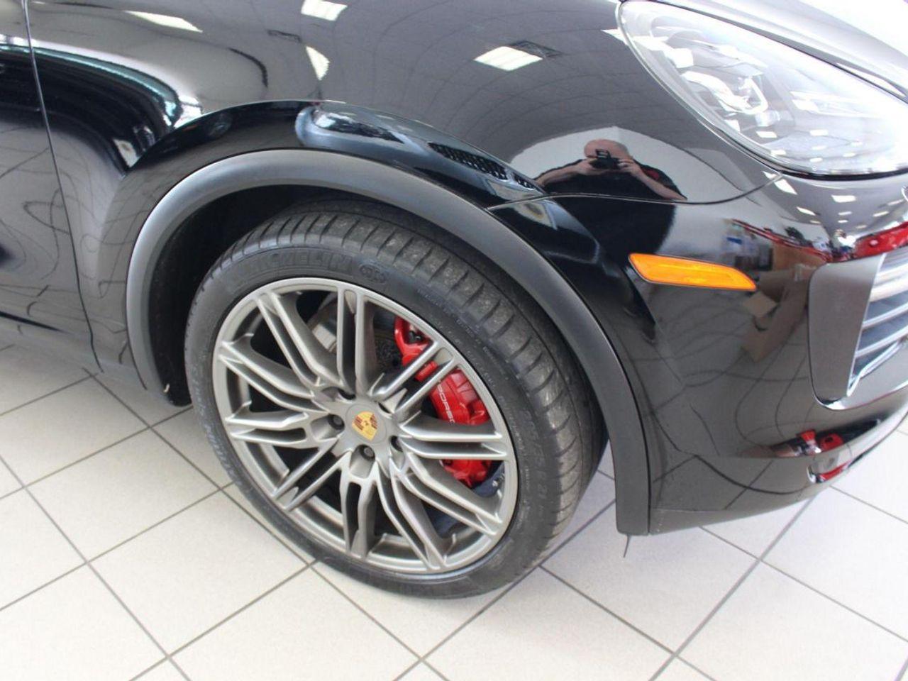 2015 Porsche Cayenne Turbo-4