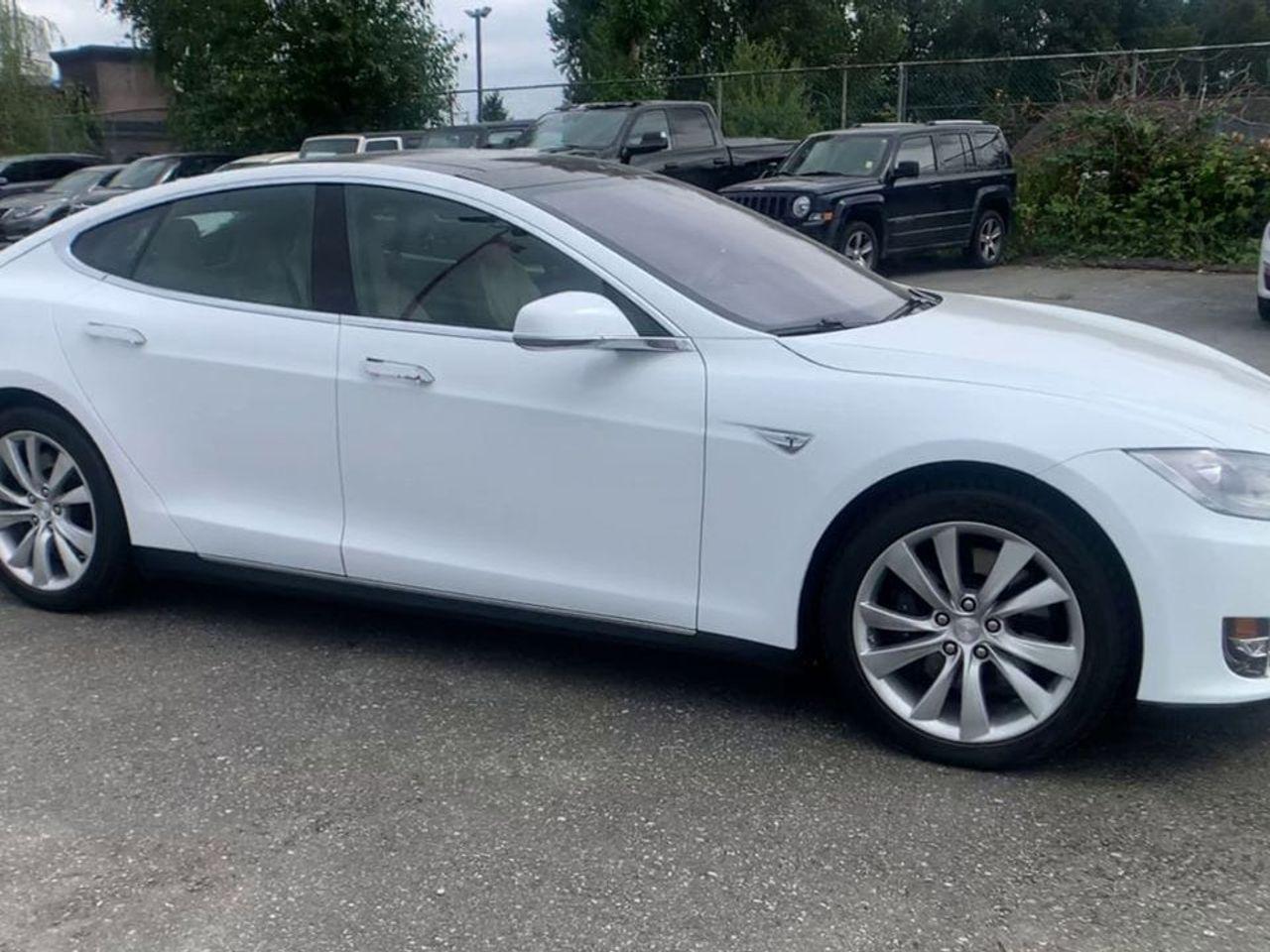 2015 Tesla Model S 85D-1
