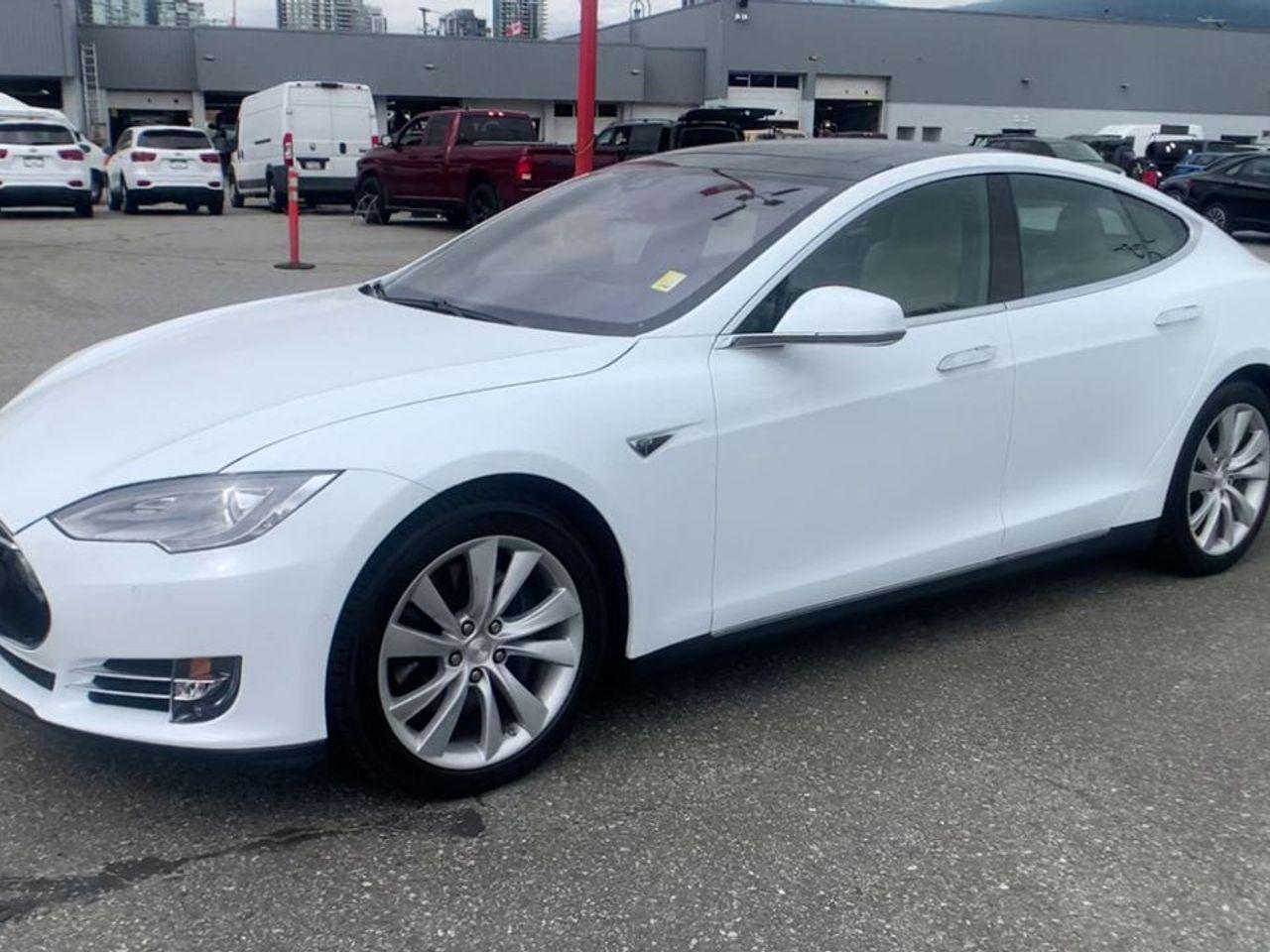 2015 Tesla Model S 85D-3
