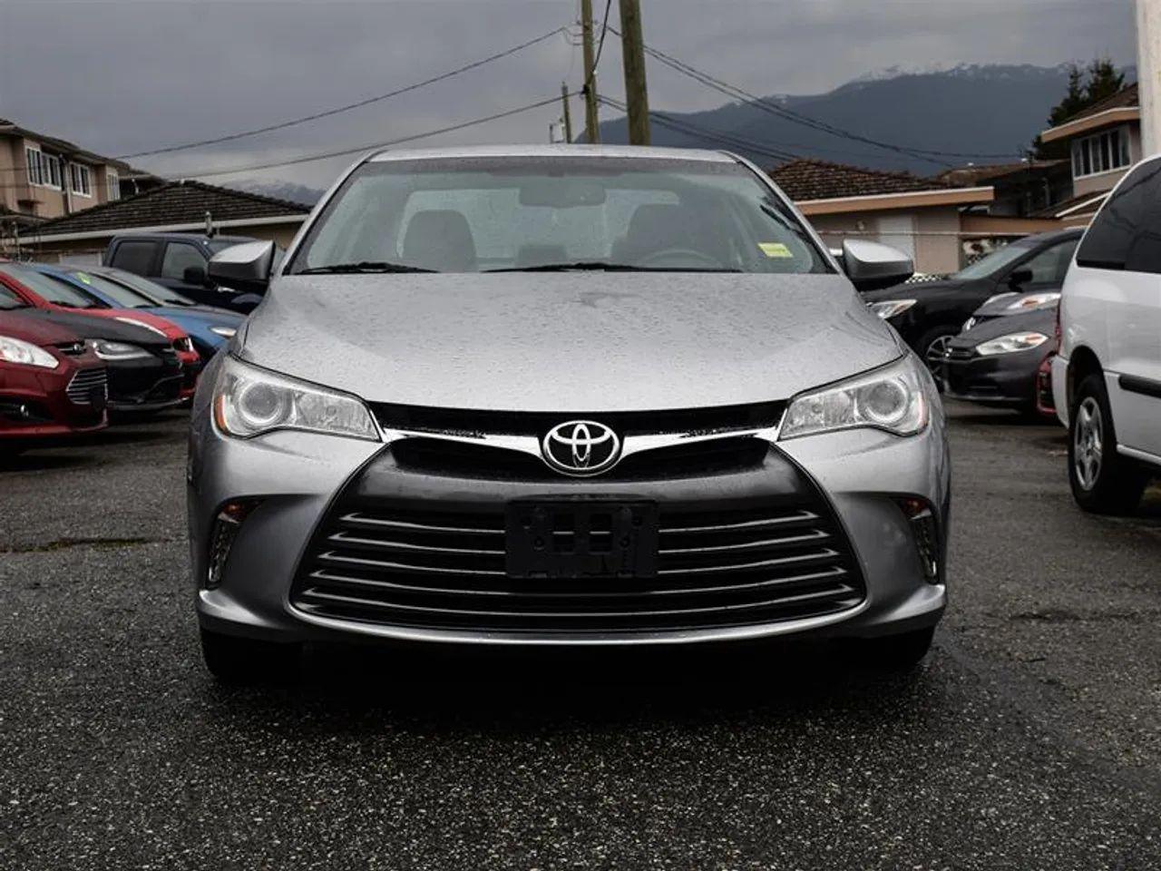 2015 Toyota Camry SE-2