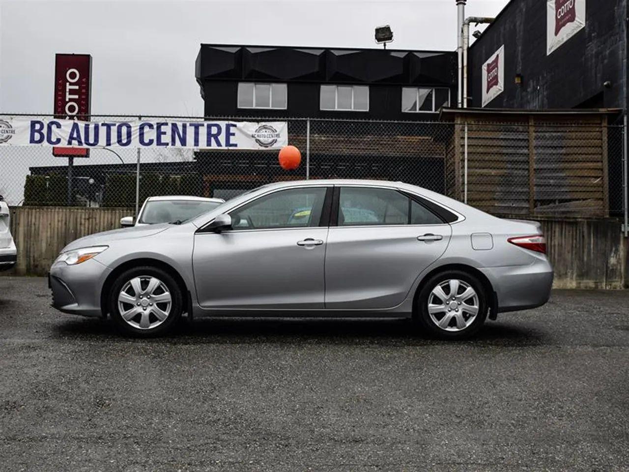 2015 Toyota Camry SE-4