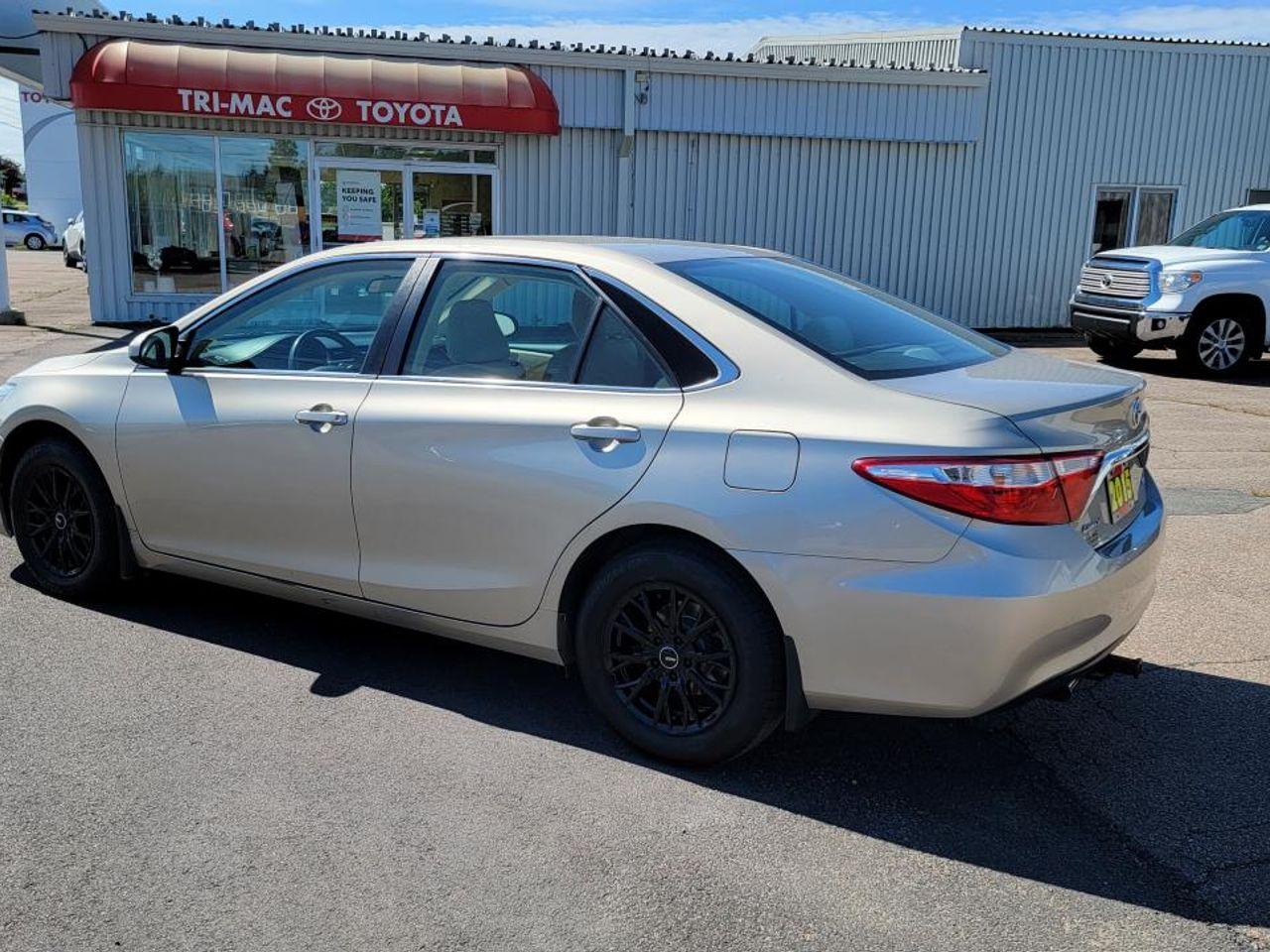2015 Toyota Camry SE-2