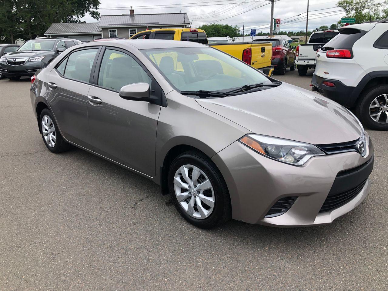 2015 Toyota Corolla LE-0