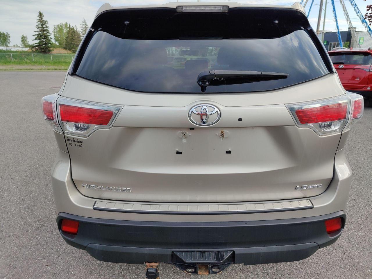 2015 Toyota Highlander LE-3