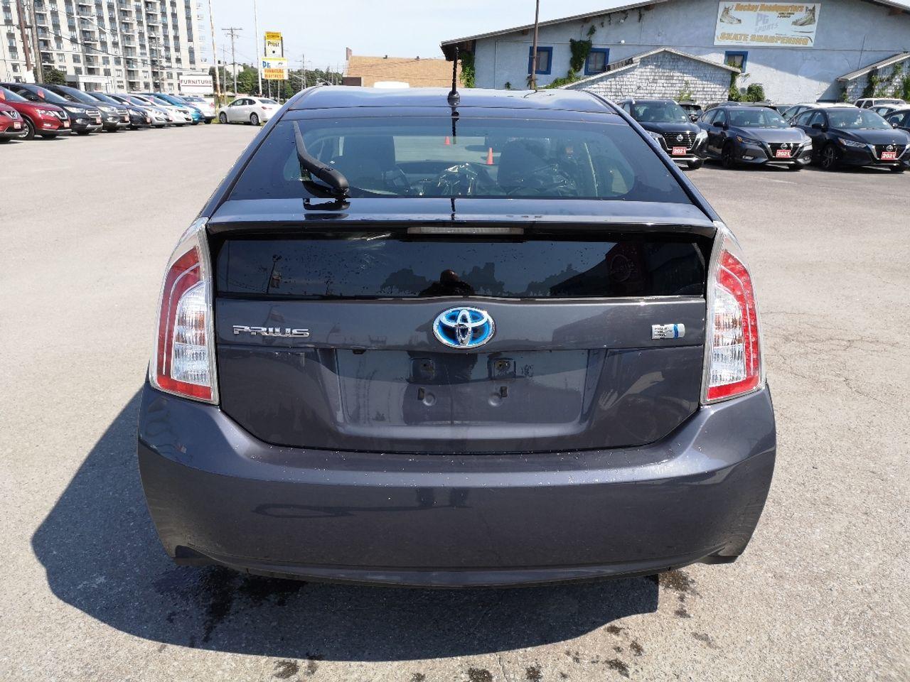 2015 Toyota Prius Two-3