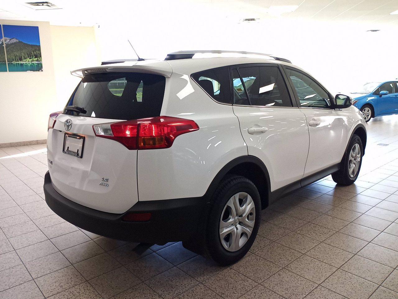 2015 Toyota RAV4 LE-3