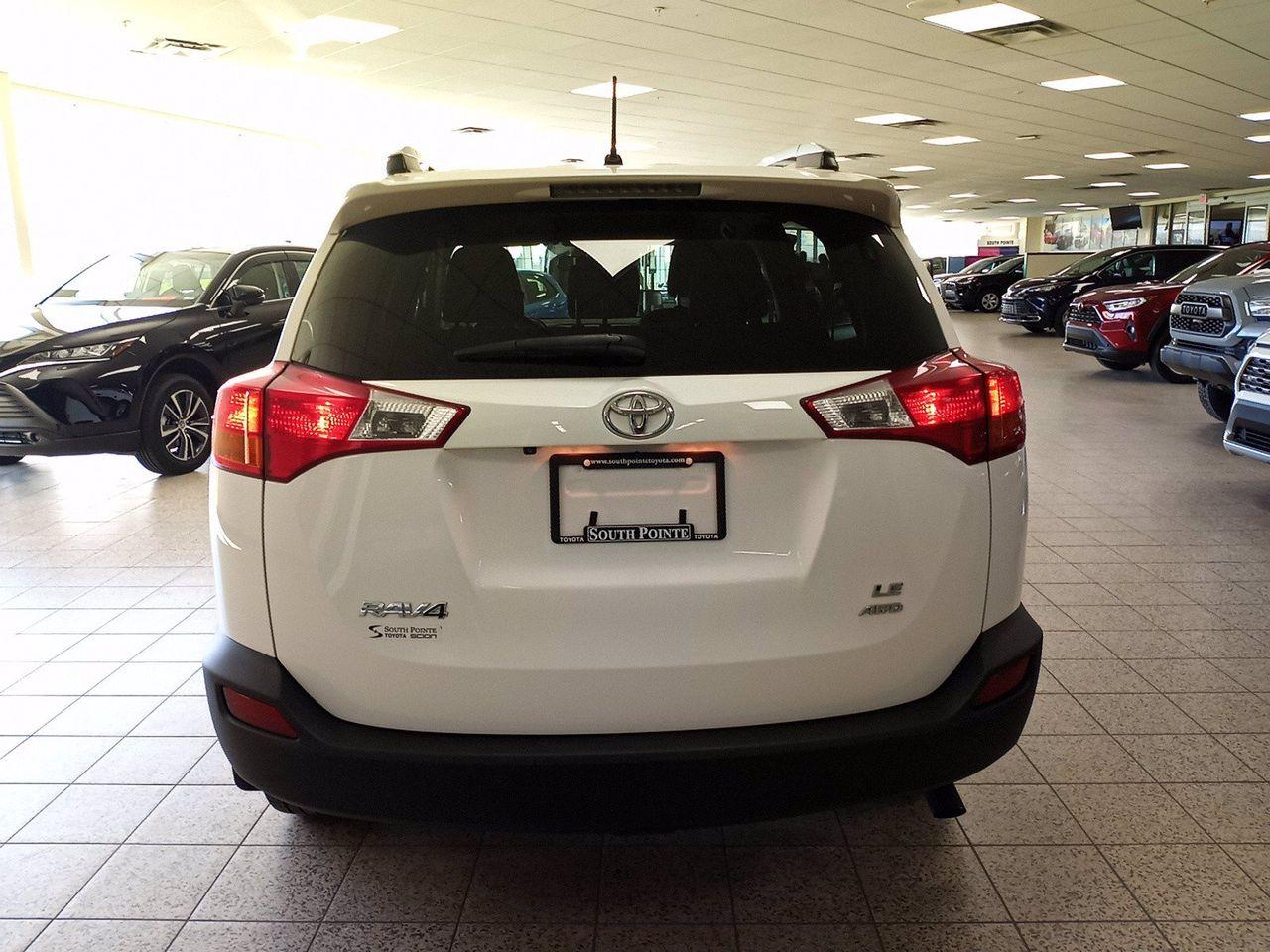 2015 Toyota RAV4 LE-4