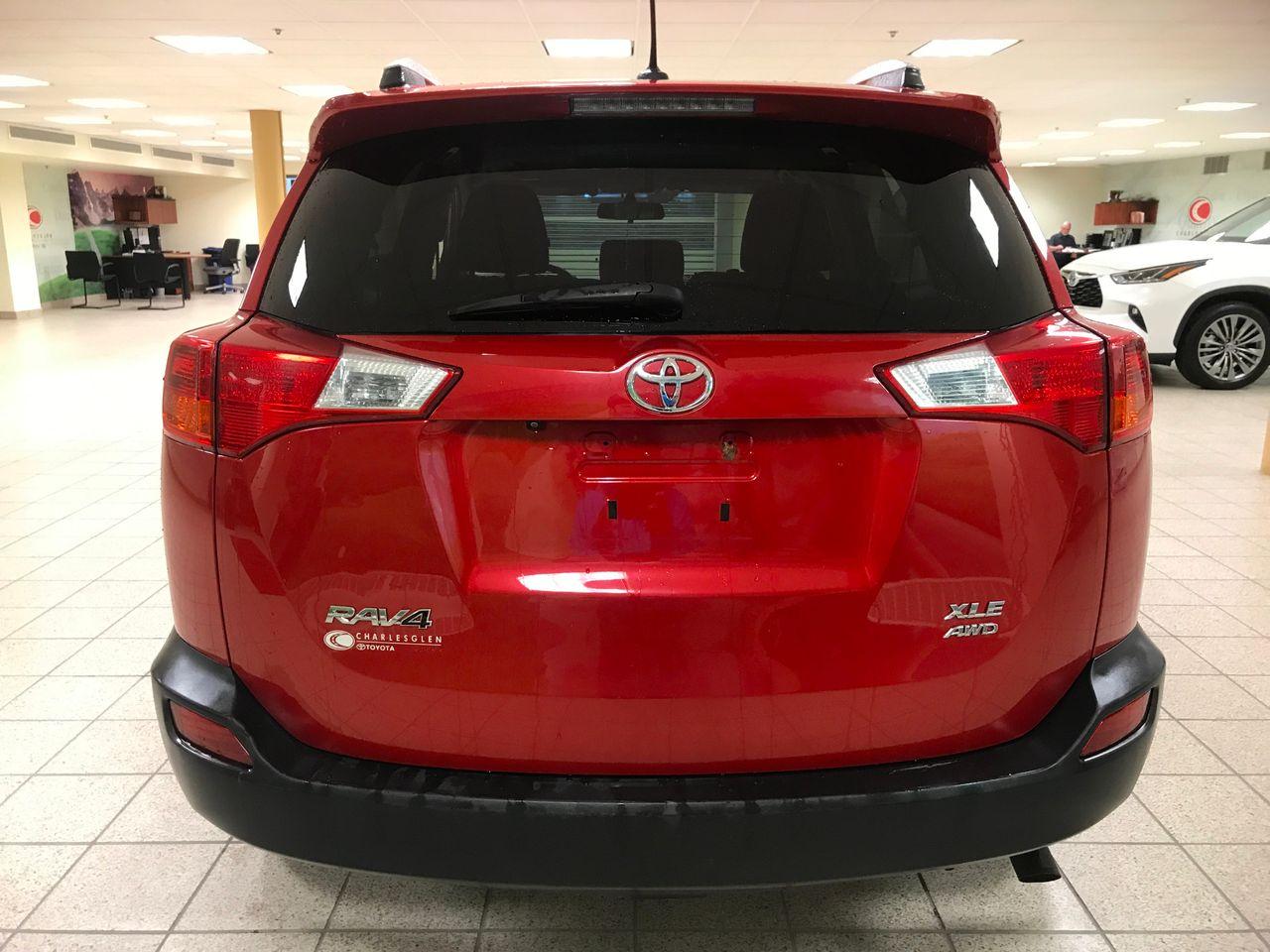 2015 Toyota RAV4 XLE-4