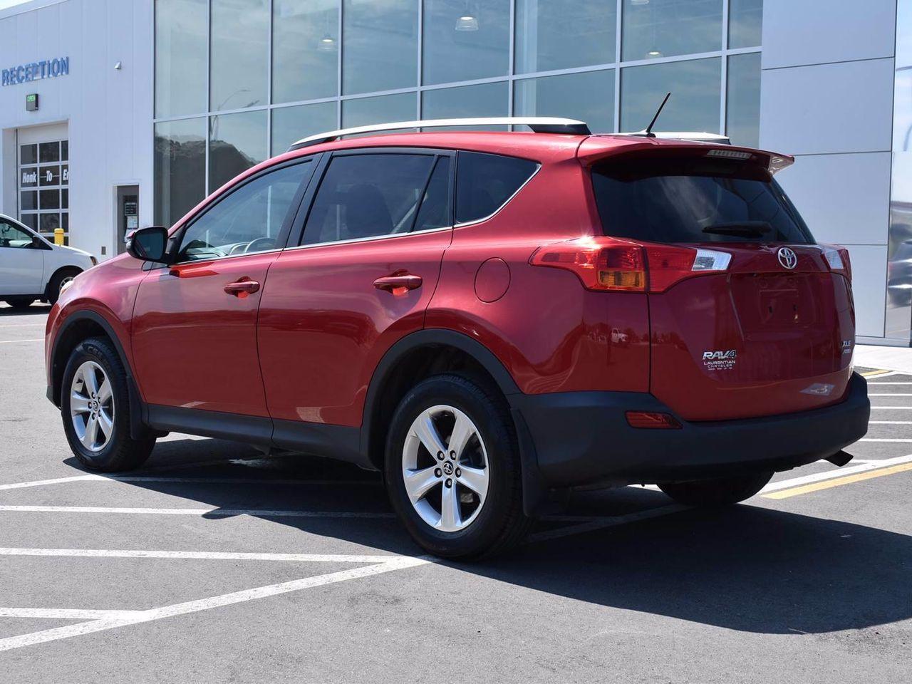 2015 Toyota RAV4 XLE-4
