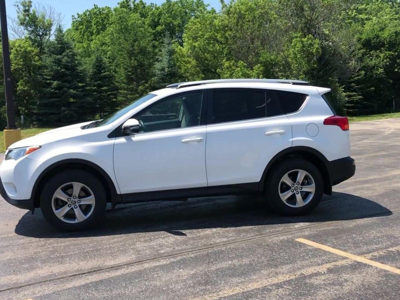 2015 Toyota RAV4 XLE-4